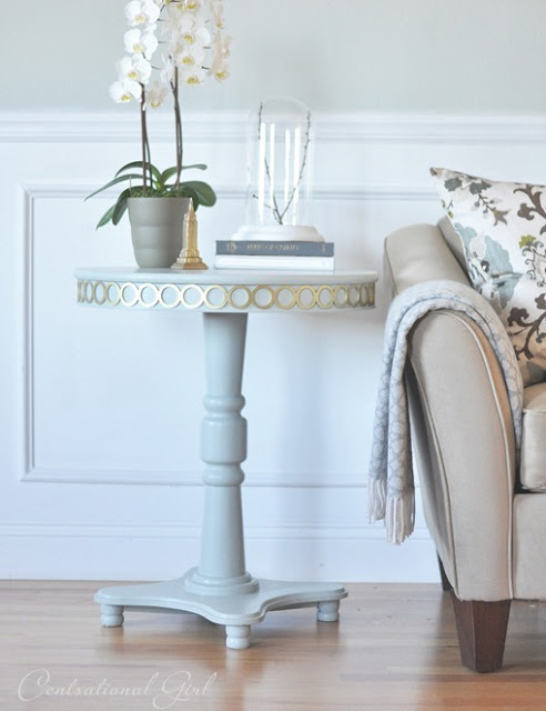 O'verlays Lolita molding strip painted gold on table